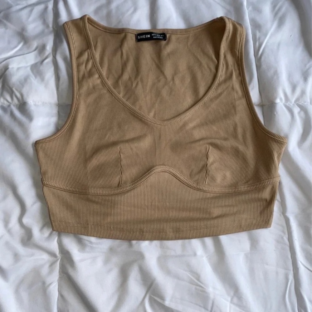 Cropped tank